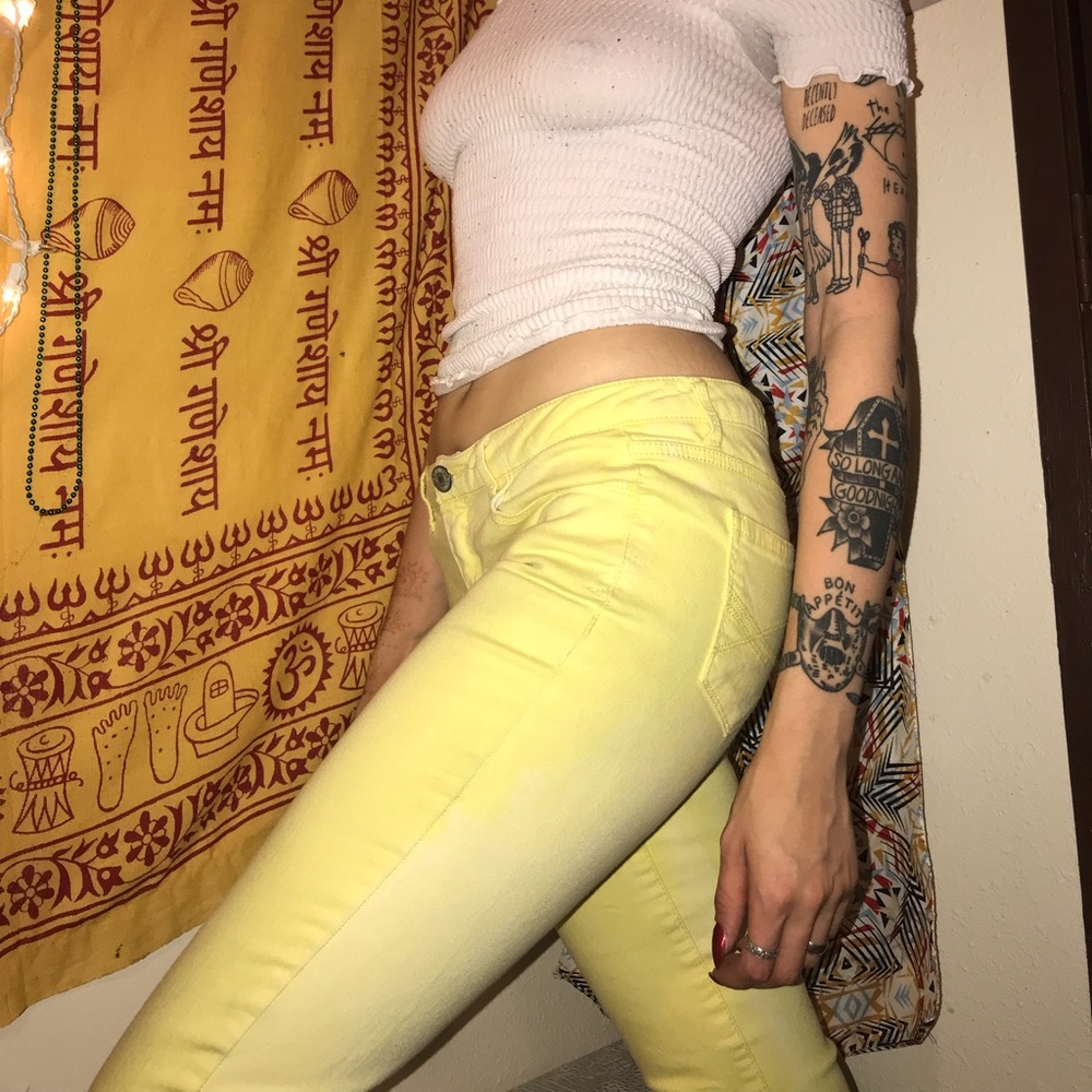 Yellow denim ! - Picture 3 of 4